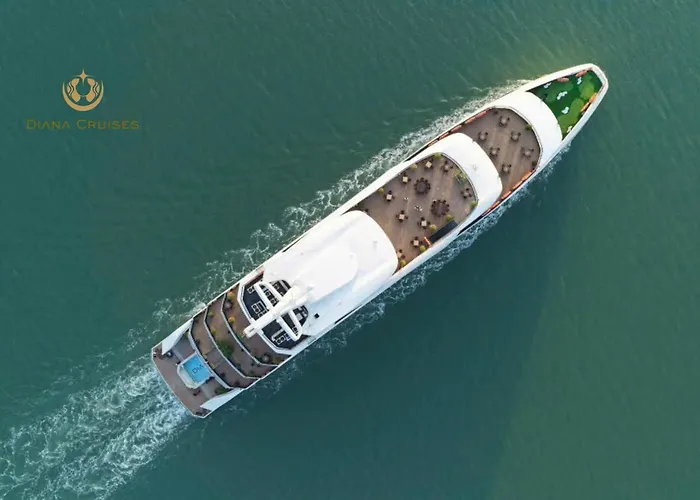Diana Cruises Bay - Luxury By Venus Group Botel Ha Long