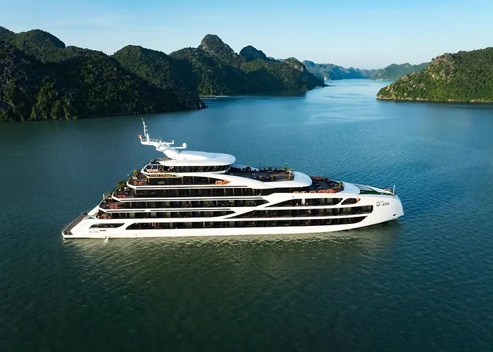 Botel Diana Cruises Bay - Luxury By Venus Group 5*