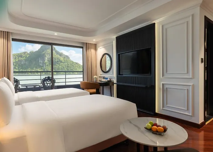 Botel Diana Cruises Bay - Luxury By Venus Group 5*
