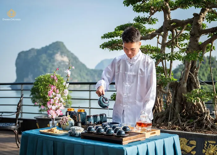 Diana Cruises Bay - Luxury By Venus Group Ha Long